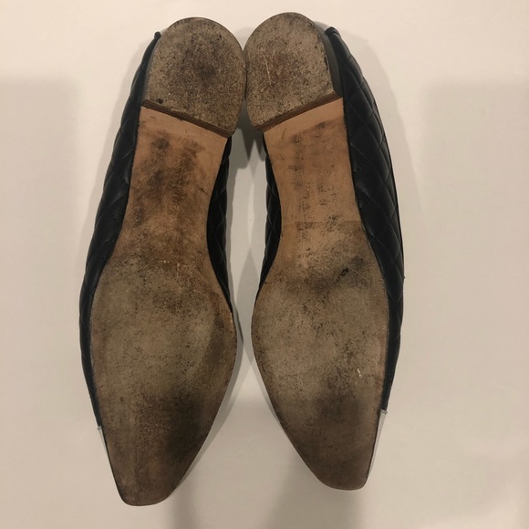 MANOLO BLAHNIK
Quilted Leather Cap-Toe Flats - Picture 9 of 9